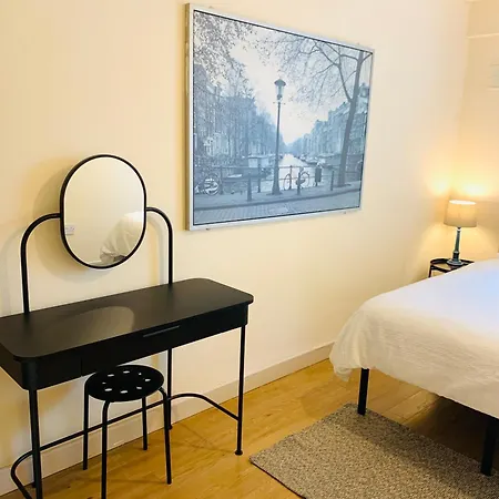 2-bedroom With Roof Garden Apartment *